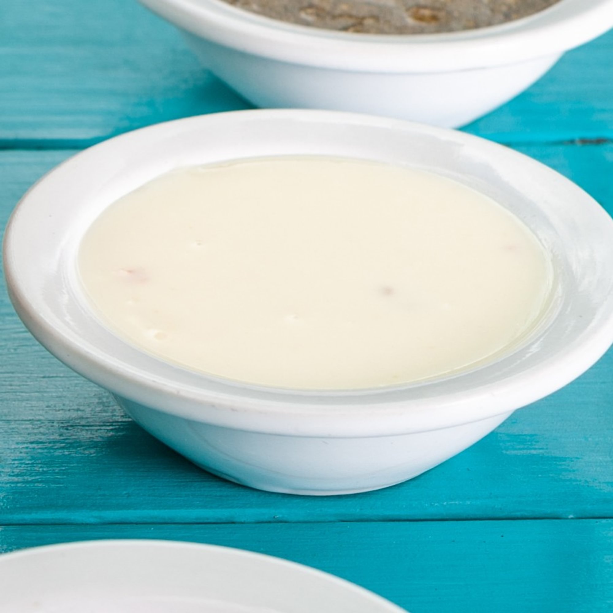 Signature Queso & Cantina Chips