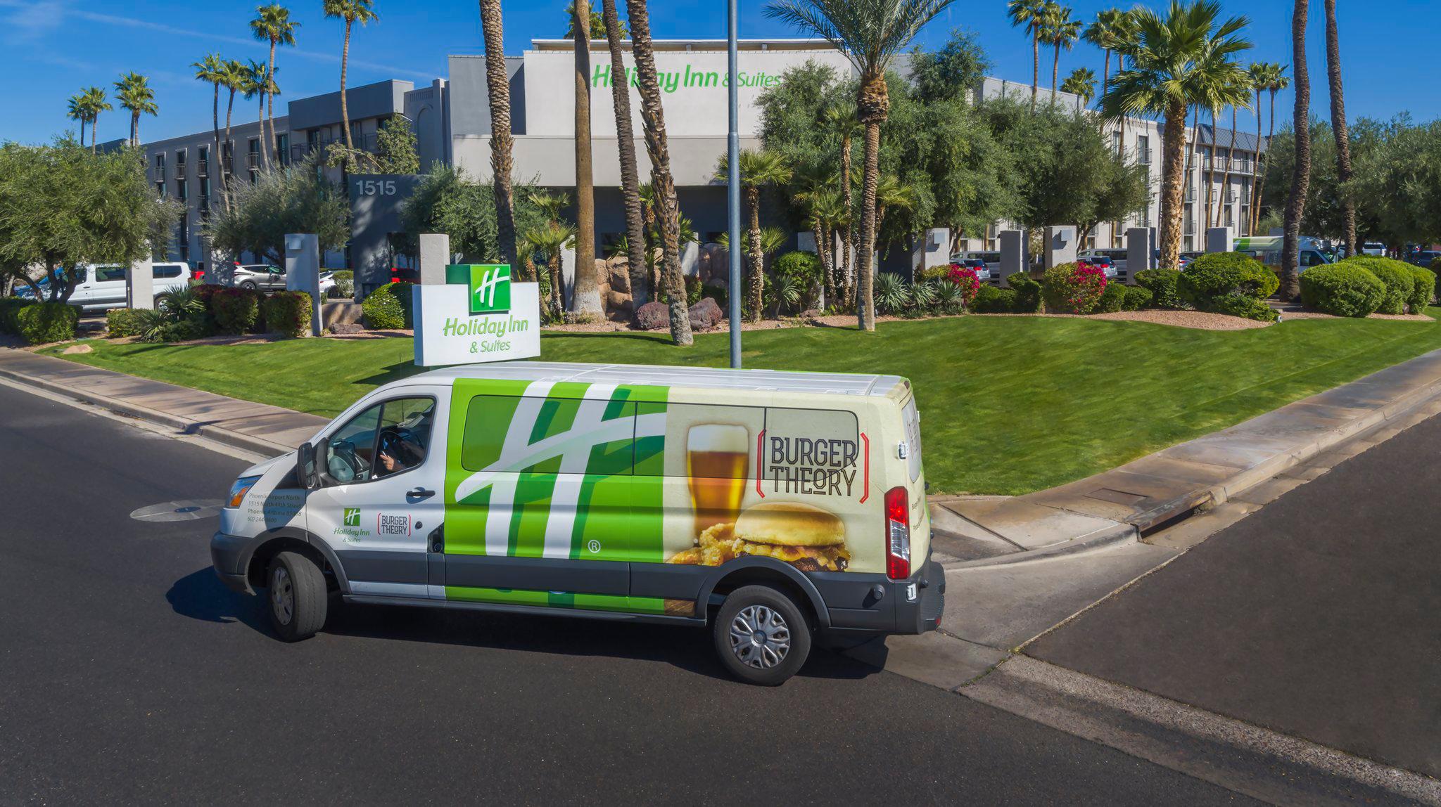 Holiday Inn & Suites Phoenix Airport North Photo