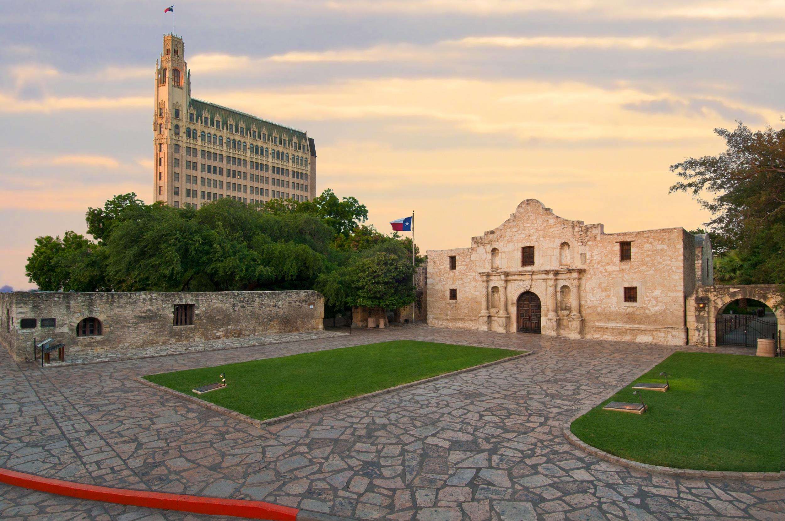 The Emily Morgan San Antonio - a DoubleTree by Hilton Hotel Photo