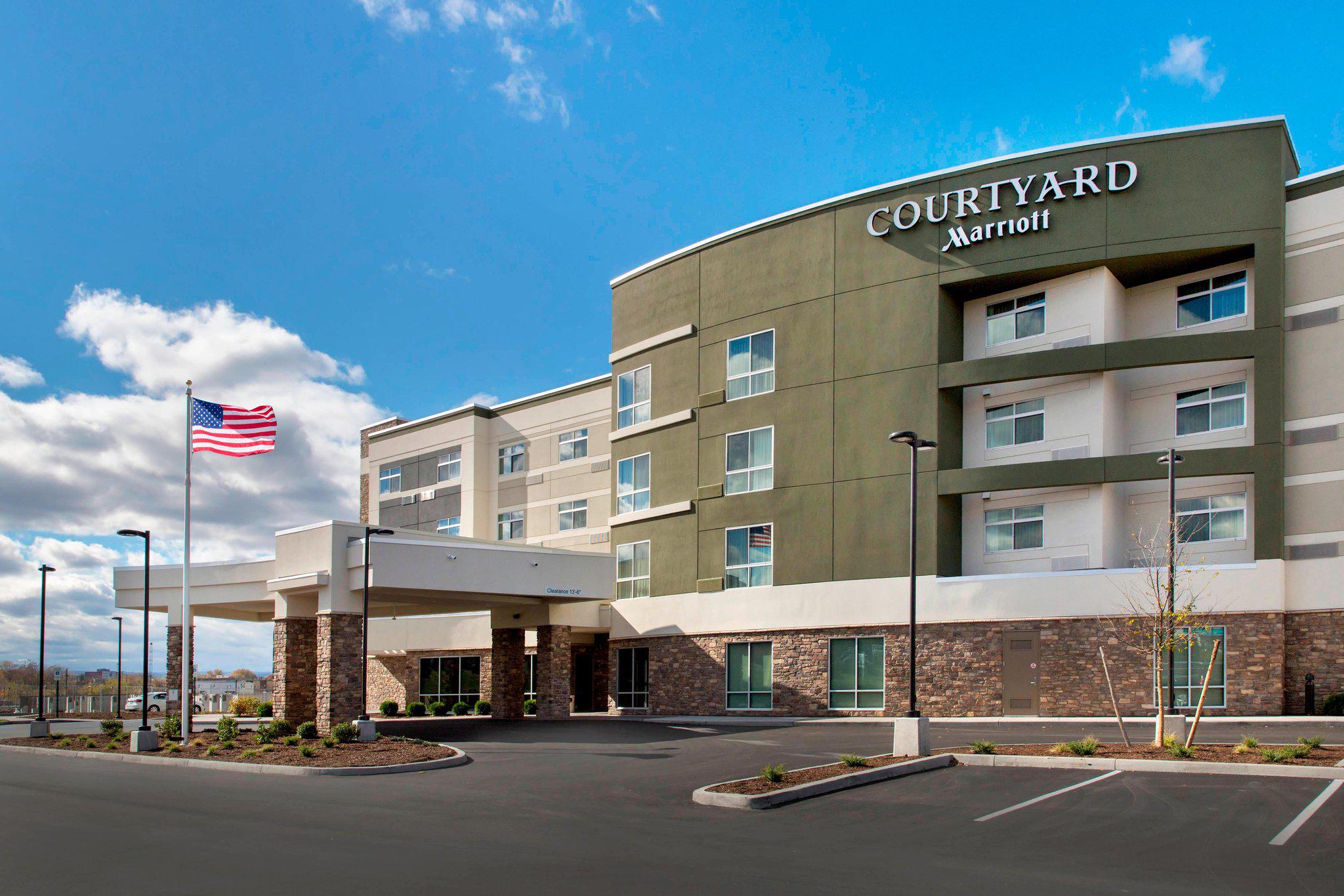 Courtyard by Marriott Schenectady at Mohawk Harbor Photo