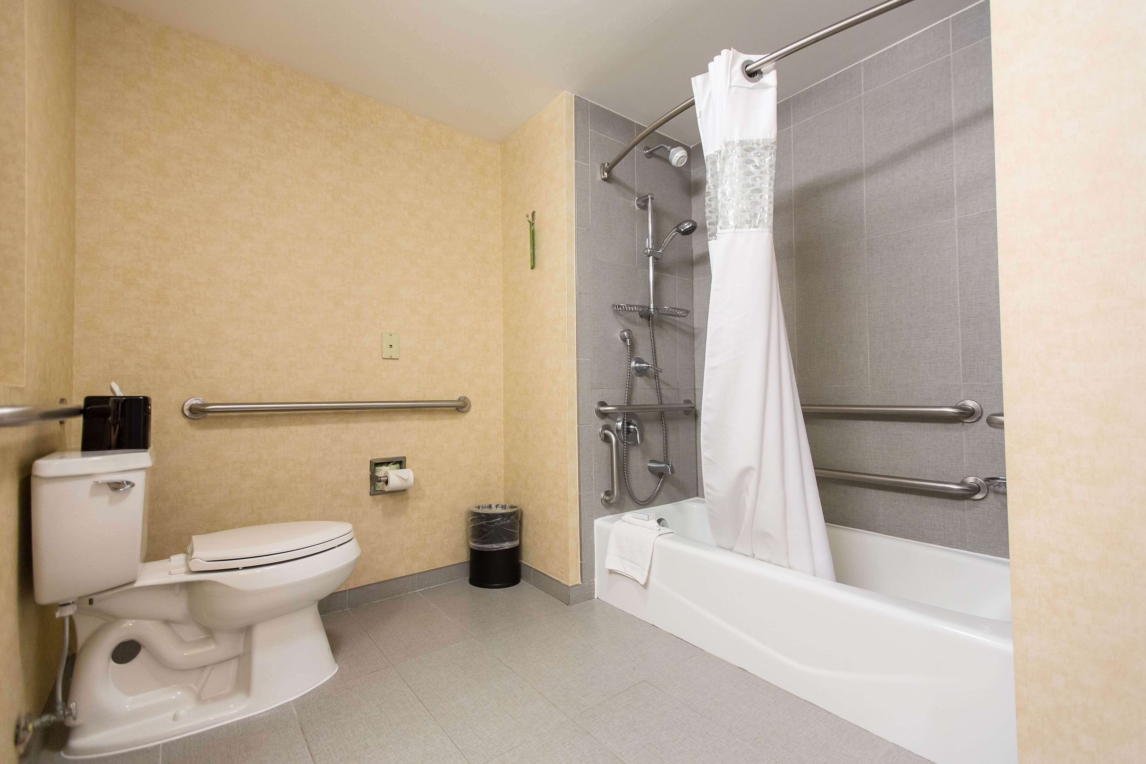 Hampton Inn & Suites Parsippany/North Photo