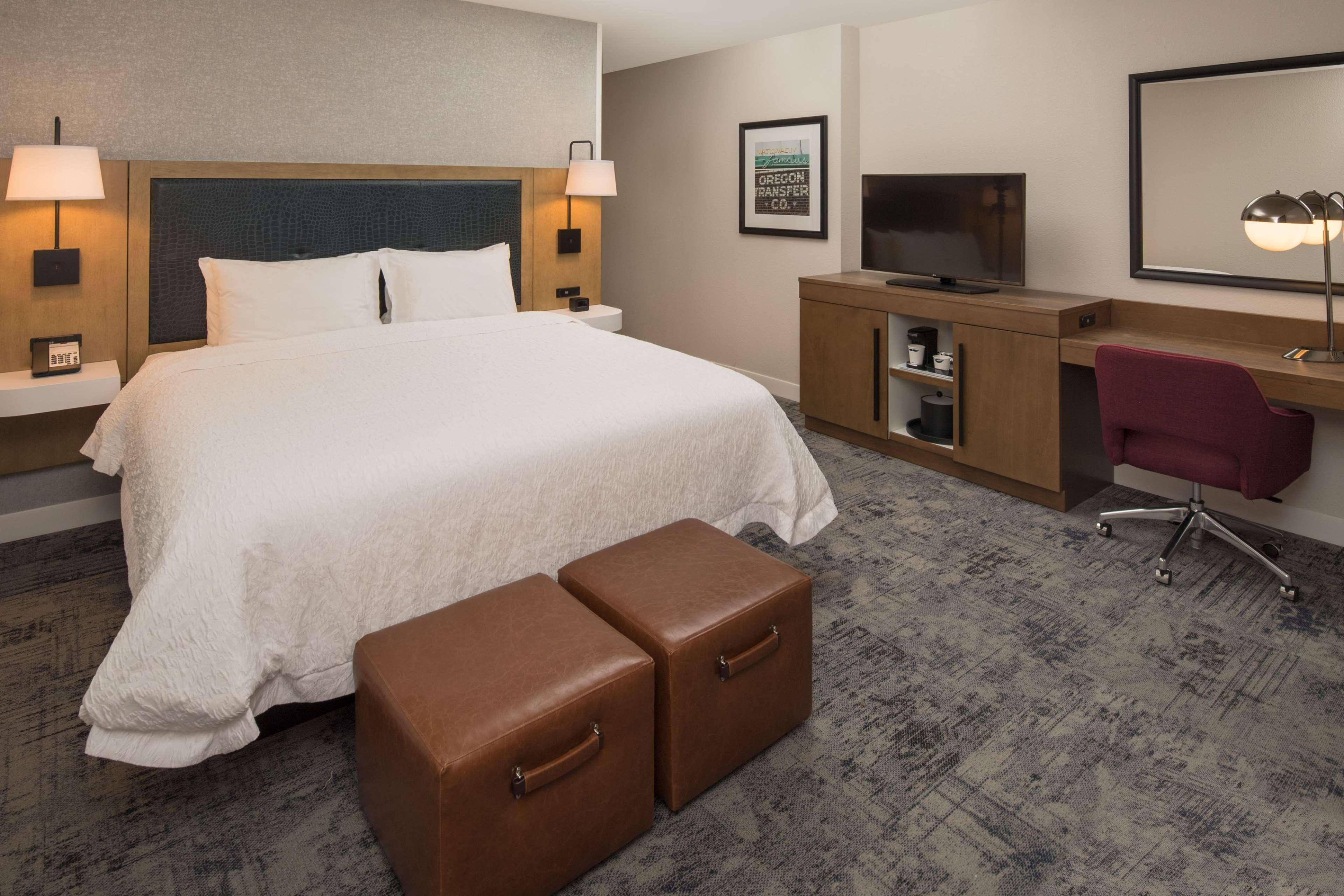 Hampton Inn & Suites Portland-Pearl District Photo