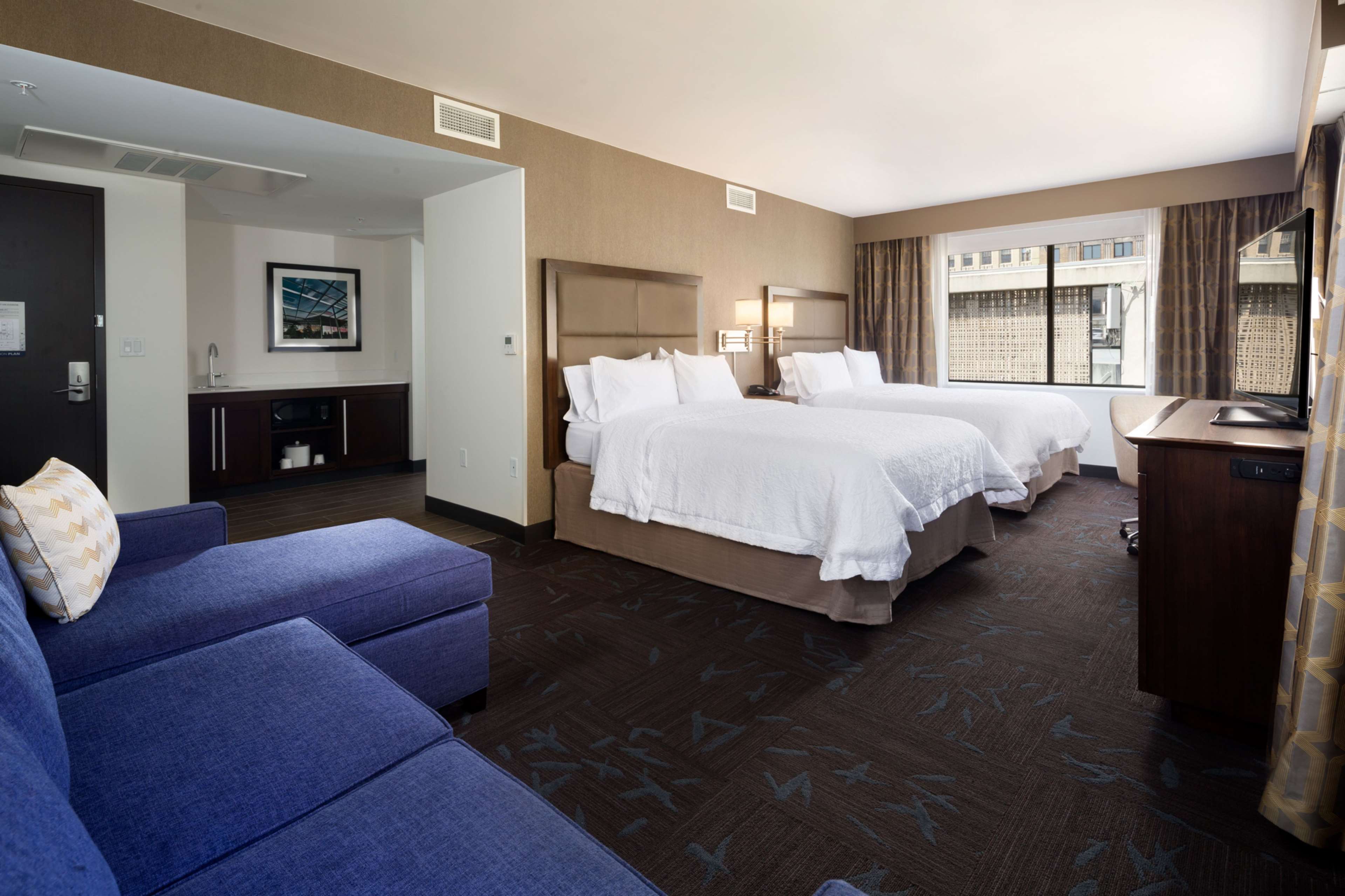 Guest room