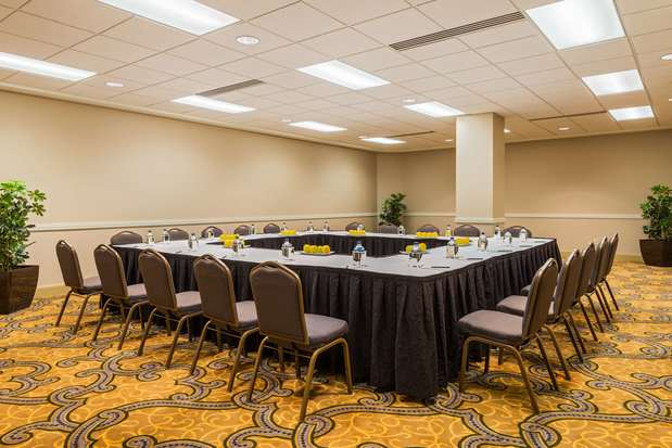Images Hilton Indianapolis Hotel & Suites