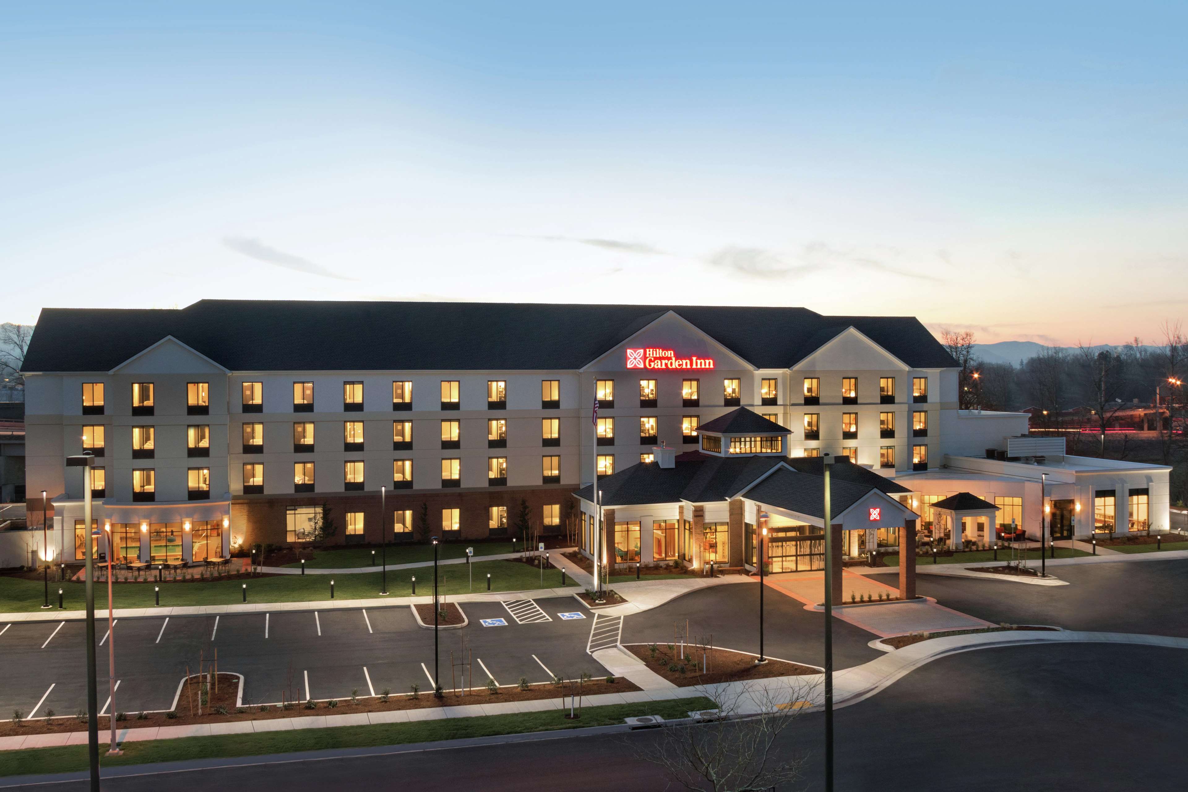 Hilton Garden Inn Medford Photo