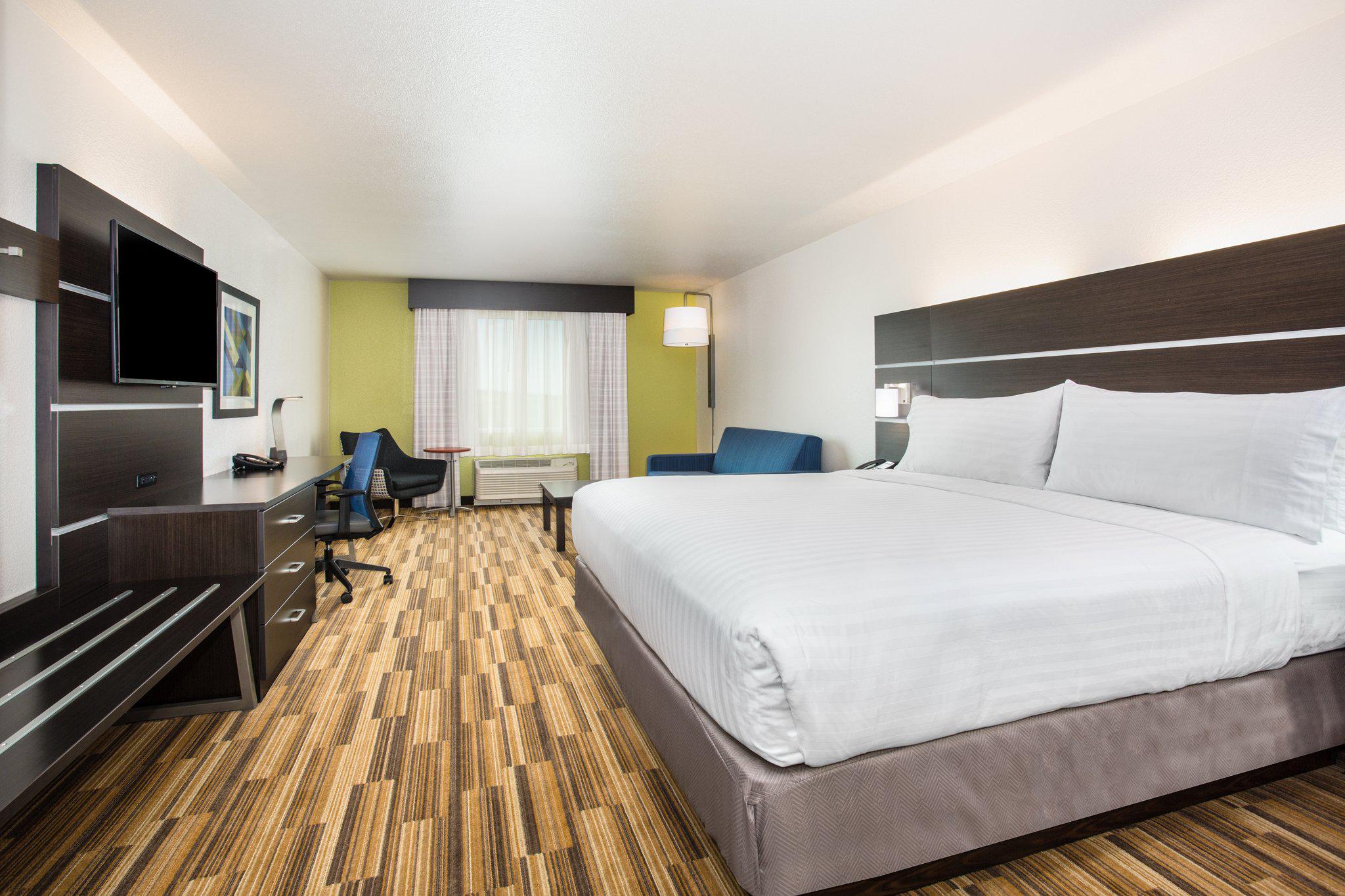 Holiday Inn Express & Suites Rapid City - Rushmore South Photo