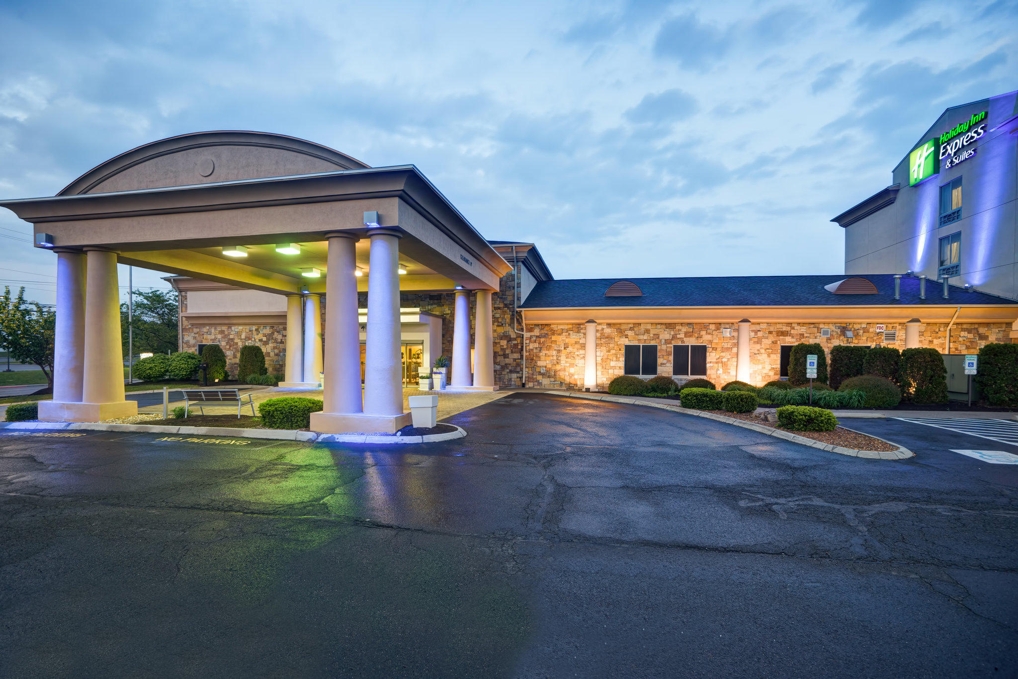 Holiday Inn Express & Suites Christiansburg Photo