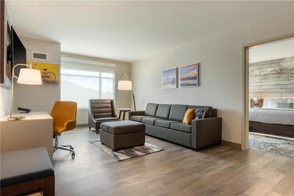 DoubleTree by Hilton Charleston Riverview Image