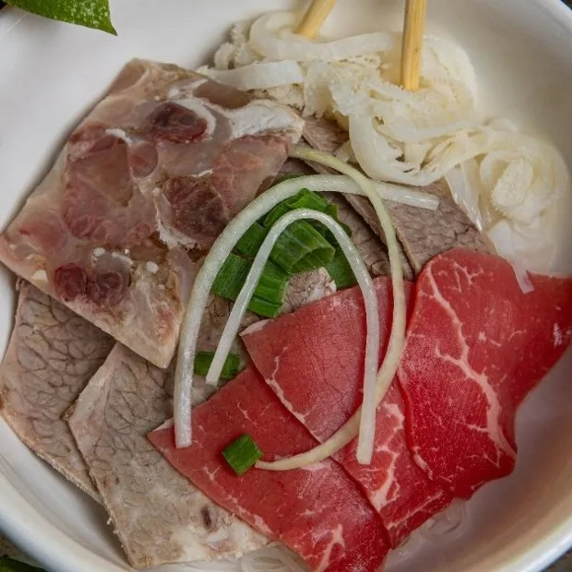 Combination (Dac Biet (Tai Chin Nam Gau Gan Sach) )