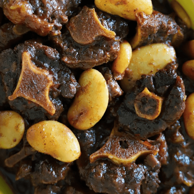 Oxtails & Beans