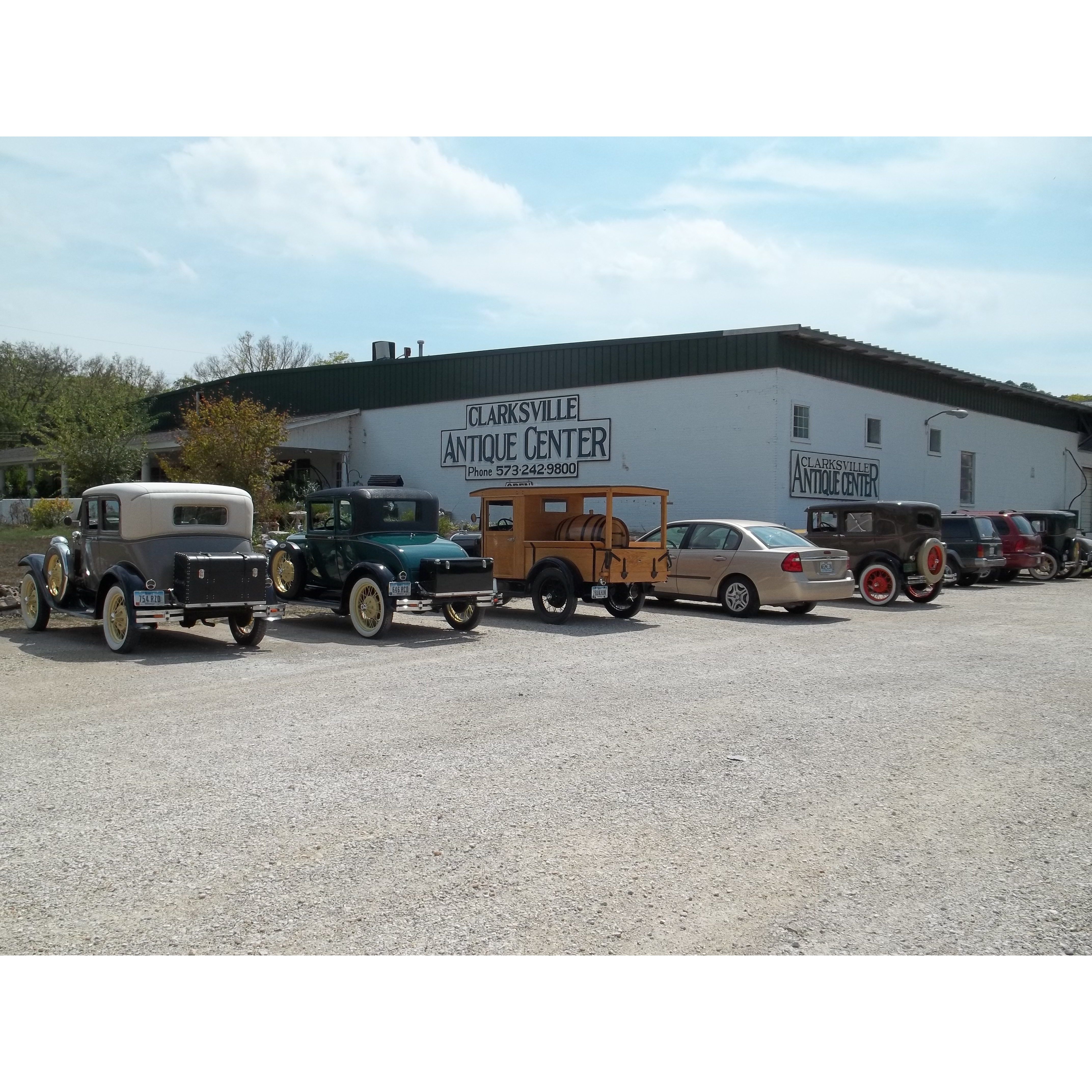 Clarksville Antique Center in Clarksville, MO - (573) 242-9...