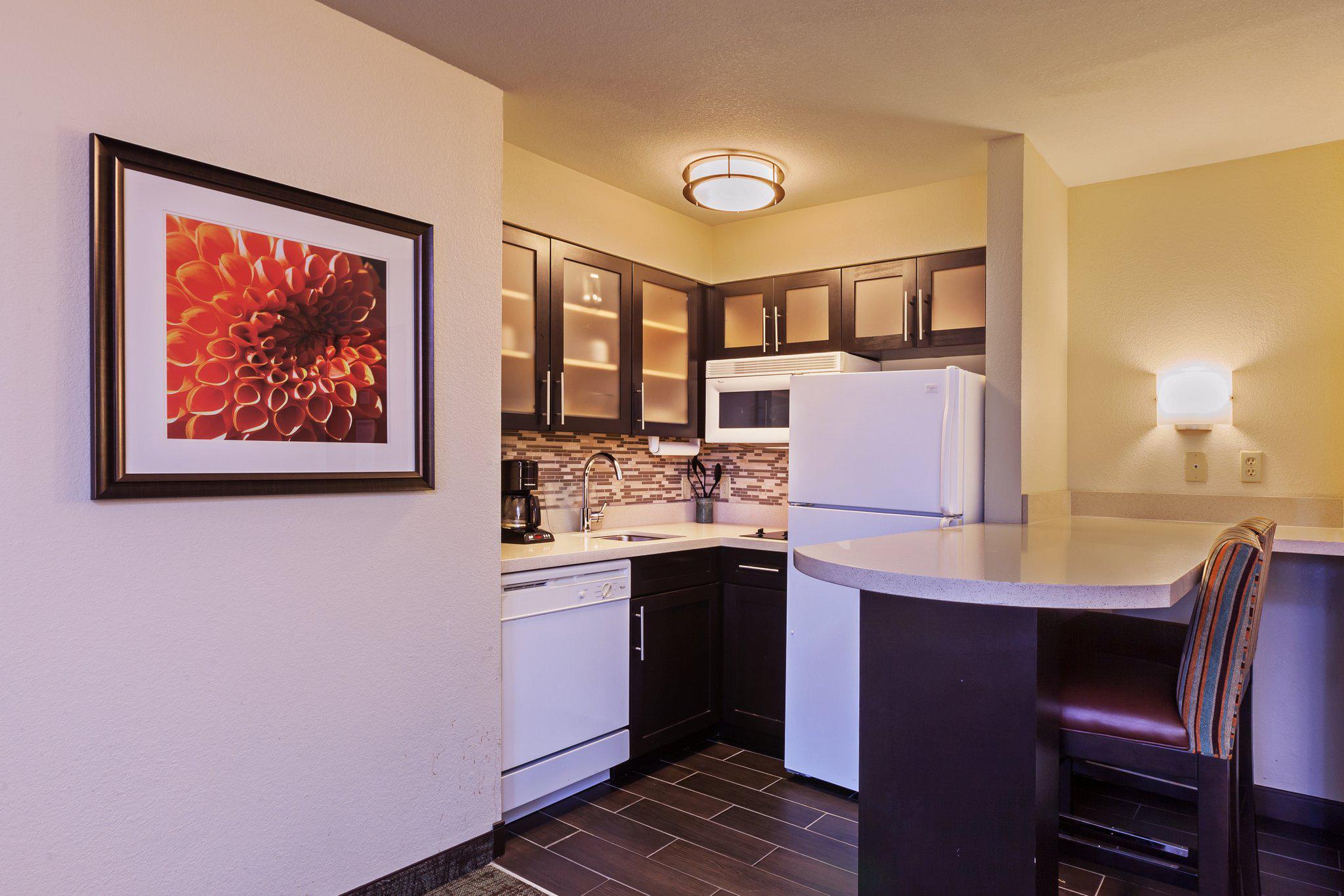 Staybridge Suites Tulsa-Woodland Hills Photo