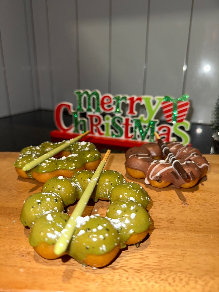 GREEN TEA MOCHI DONUT