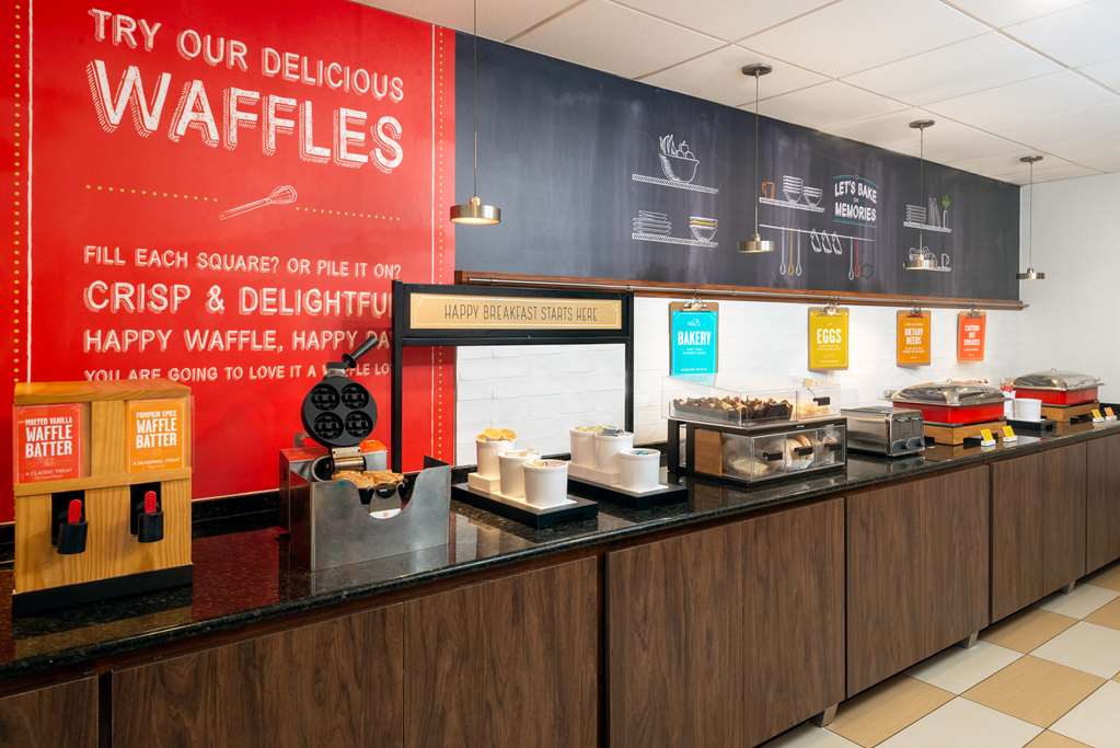 Hampton Inn Salisbury Image