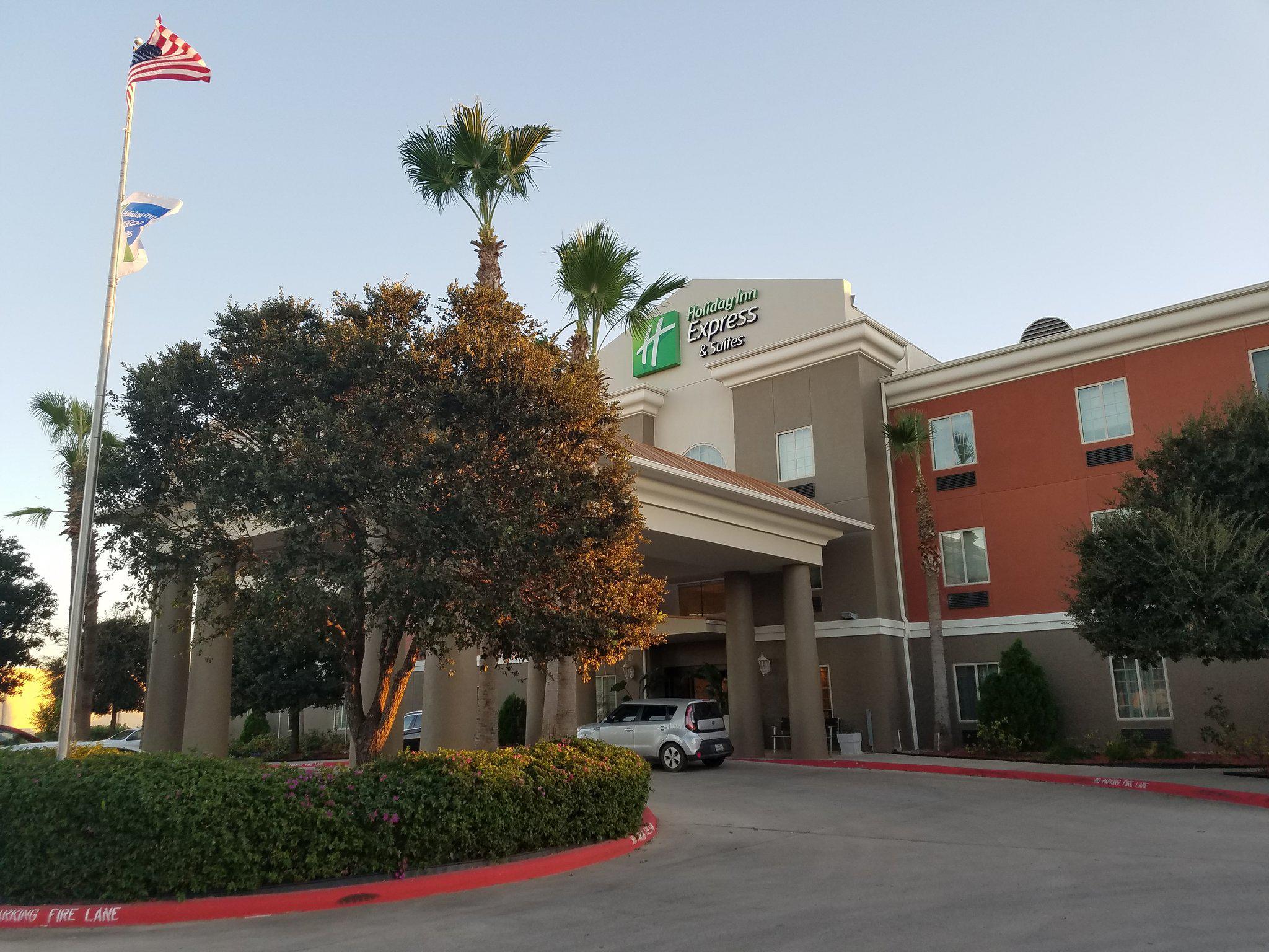 Holiday Inn Express & Suites Rio Grande City Photo