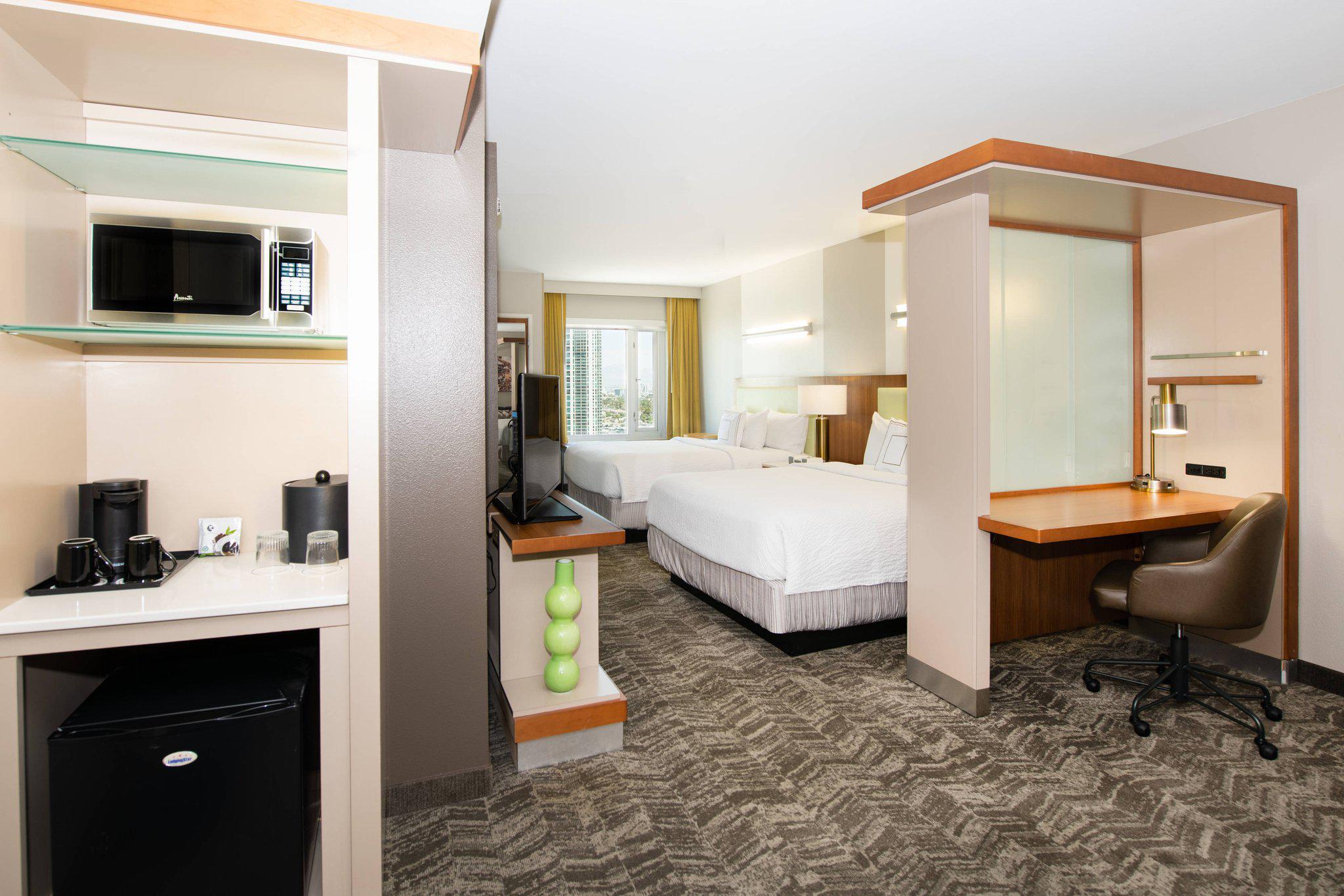 SpringHill Suites by Marriott Las Vegas Convention Center Photo