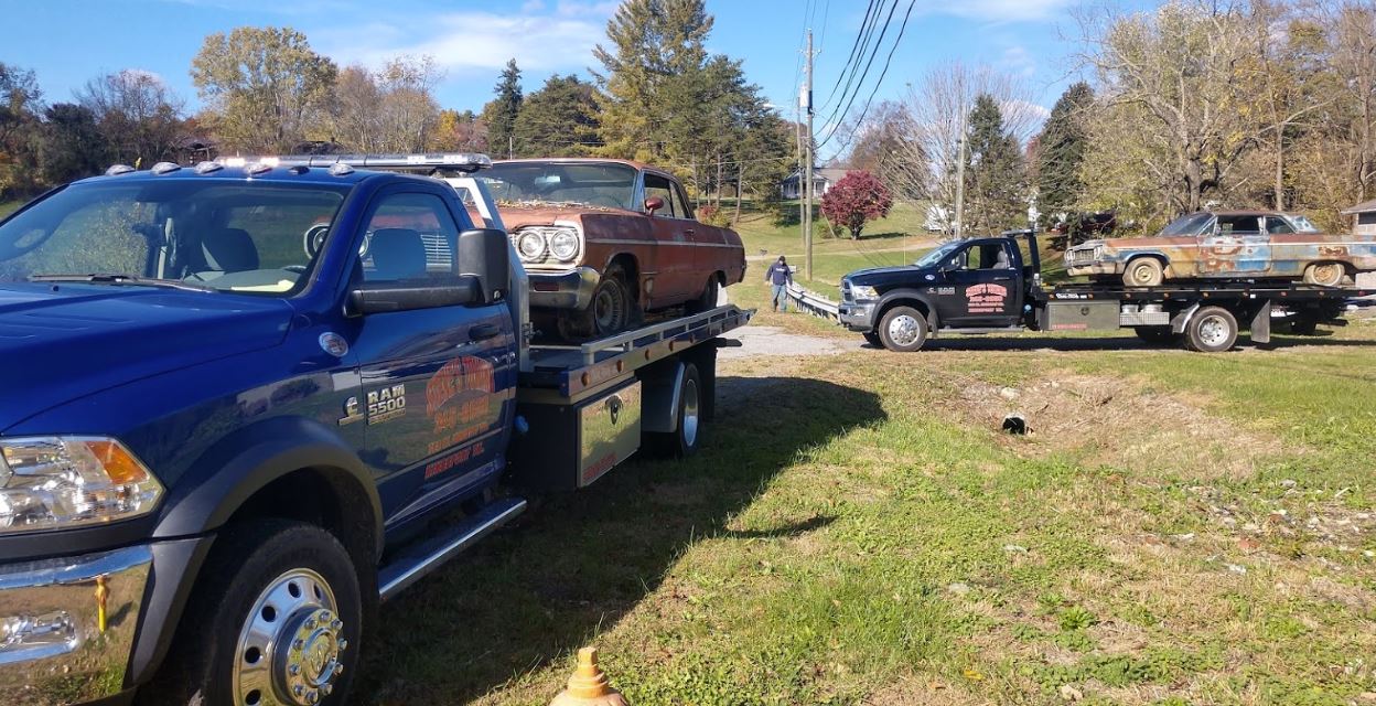 Steve's Towing Photo