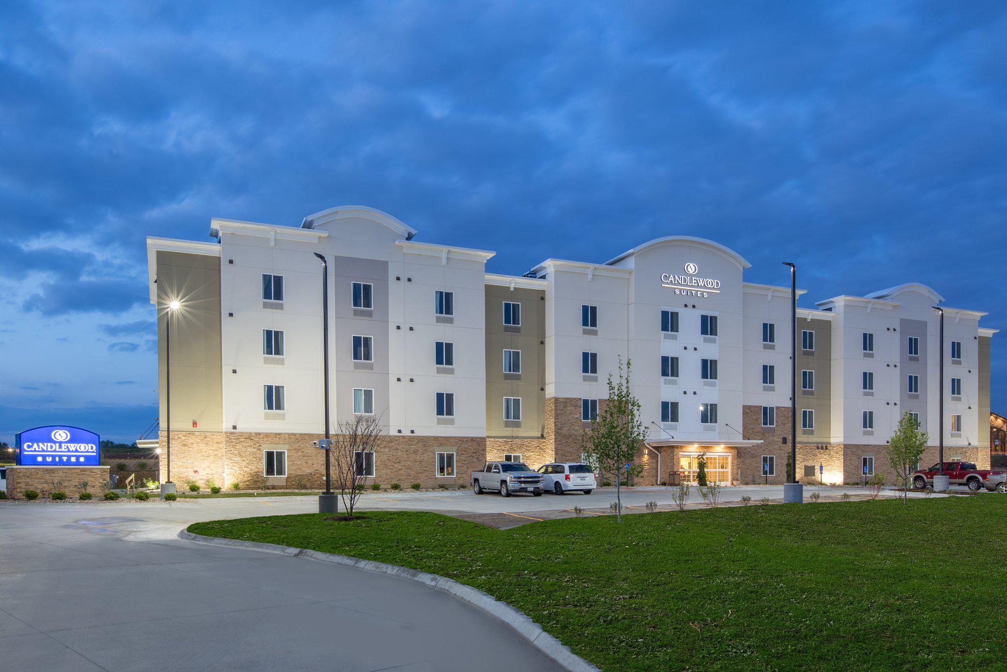 Candlewood Suites Omaha - Millard Area Photo