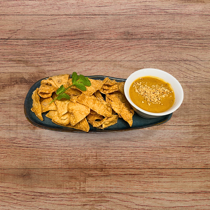 PEANUT DIP & WONTON CHIPS