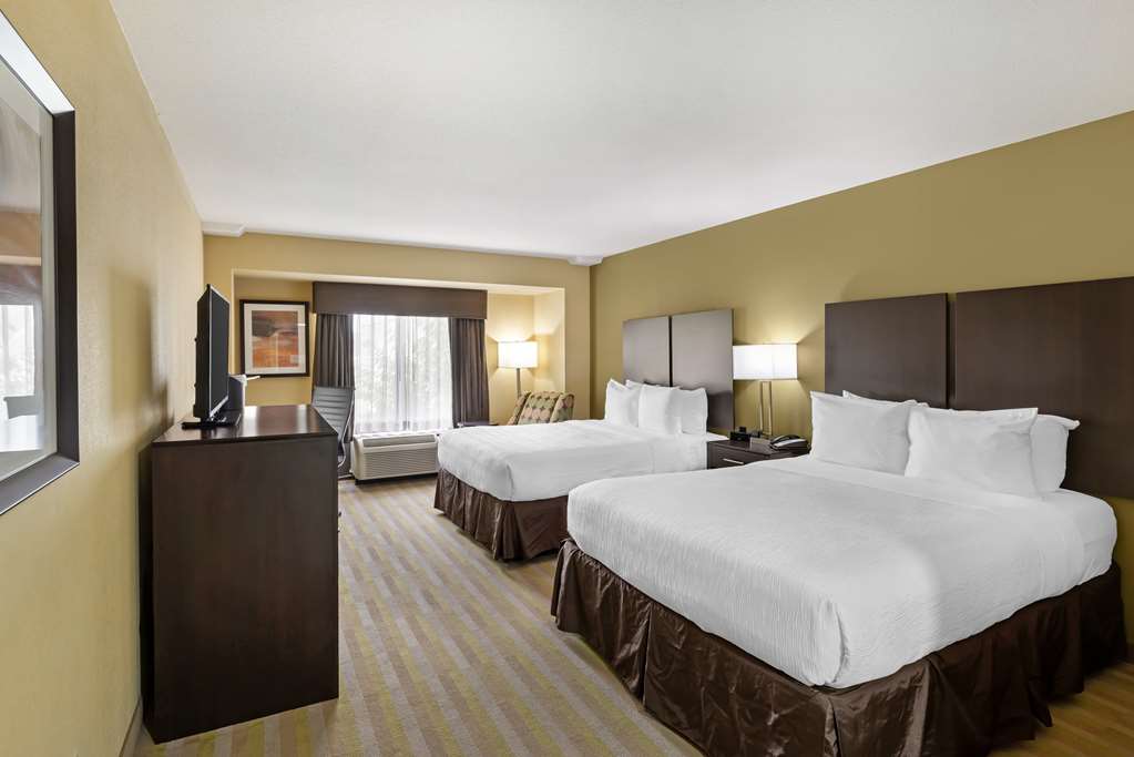 Best Western Plus Thornburg Inn & Suites Image