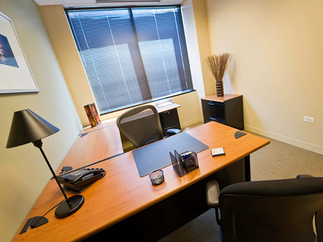 Regus - Illinois, Warrenville - Cantera Photo