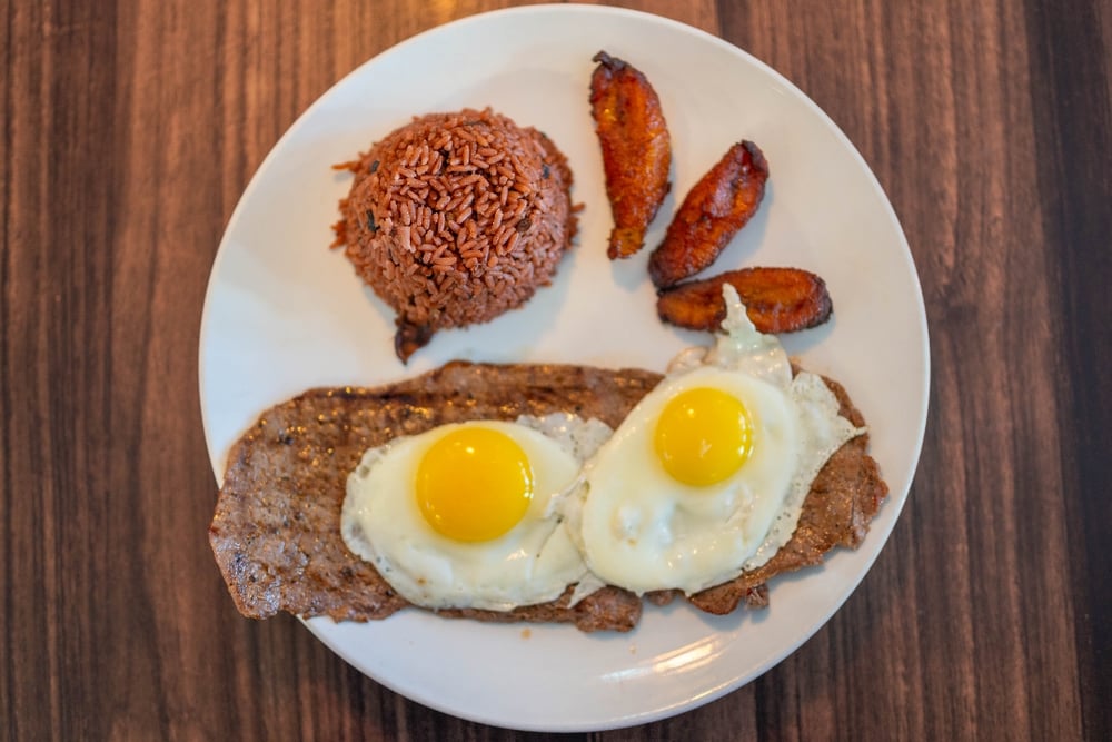 Steak & Egg's