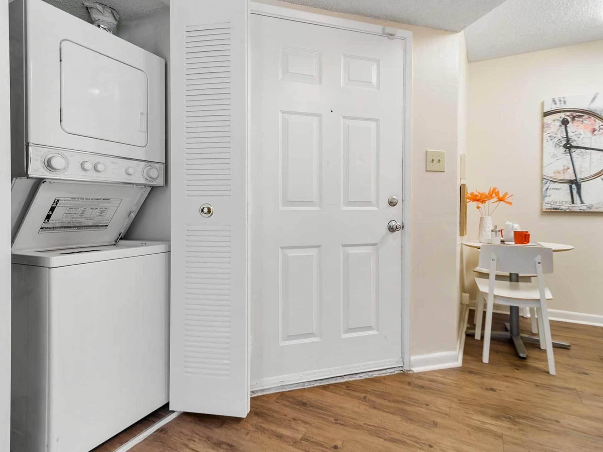 Advenir at Walden Lake Image