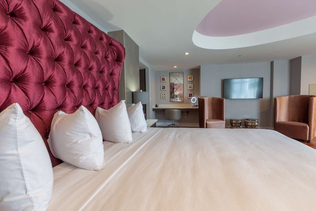 DoubleTree by Hilton Asheville Downtown Image