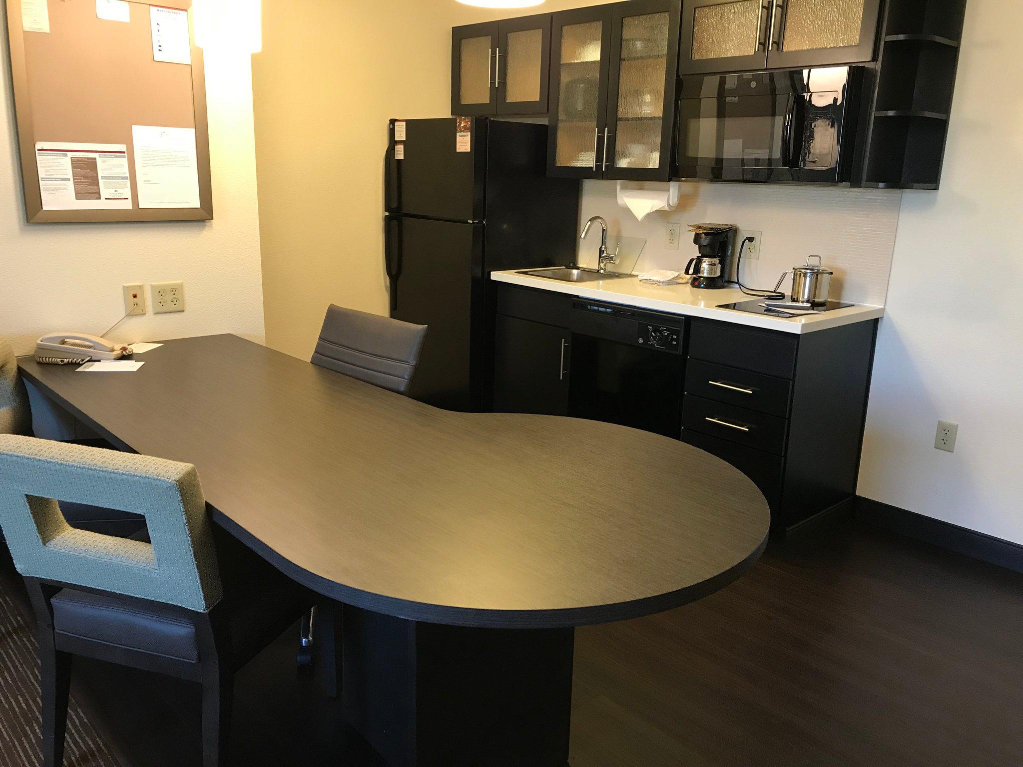 Candlewood Suites Fort Wayne - NW Photo