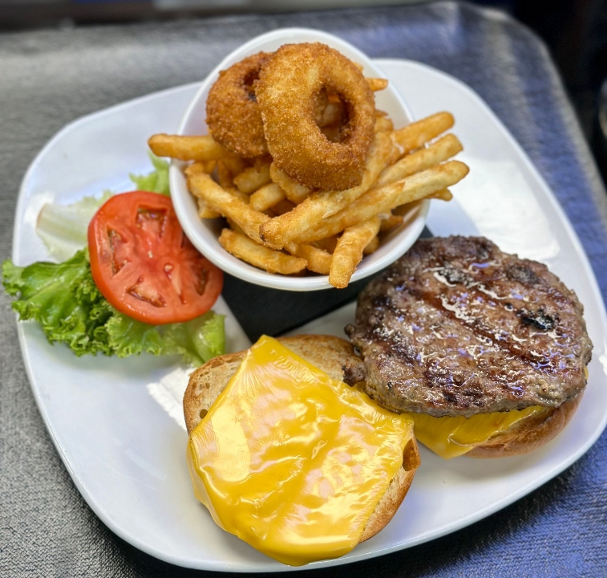 Cheese Burger Deluxe