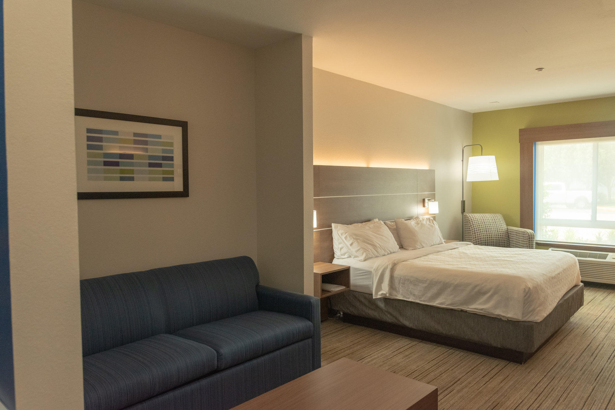 Holiday Inn Express & Suites Natchitoches Photo