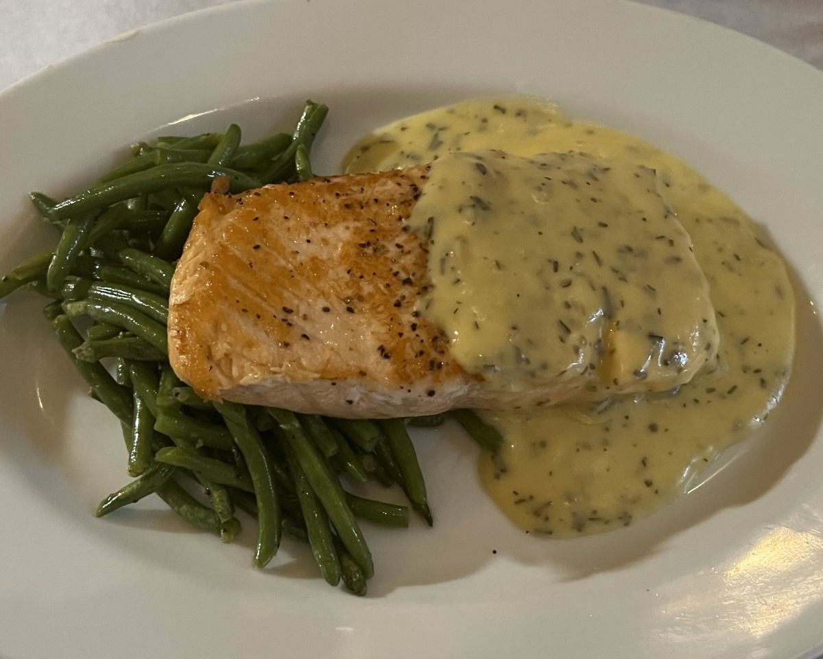 Faroe Island Salmon " Bearnaise "