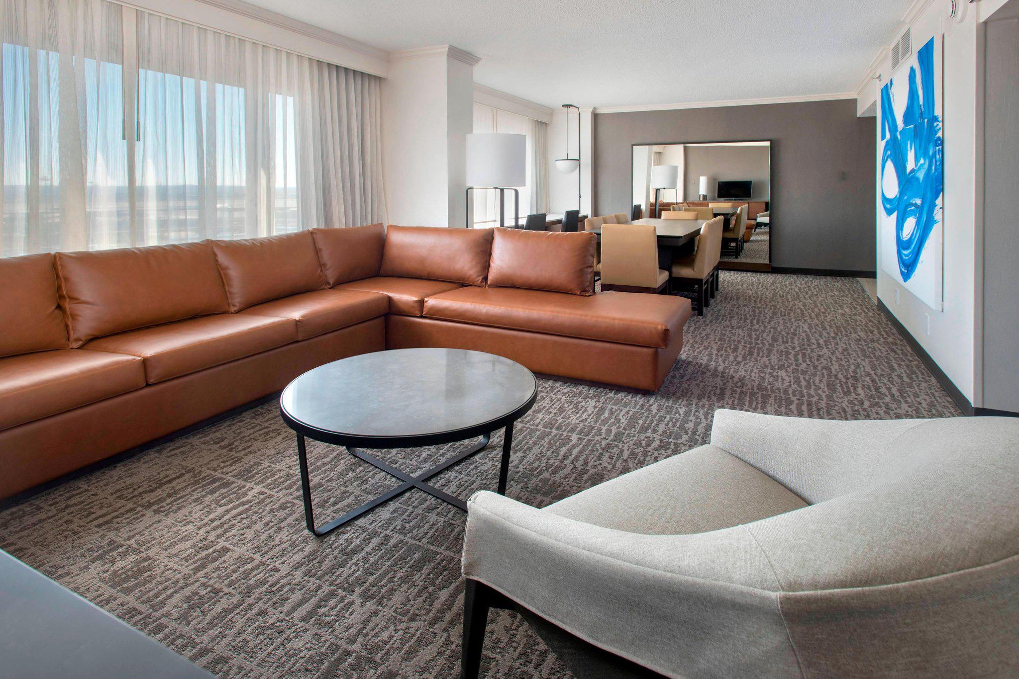 Newark Liberty International Airport Marriott Photo