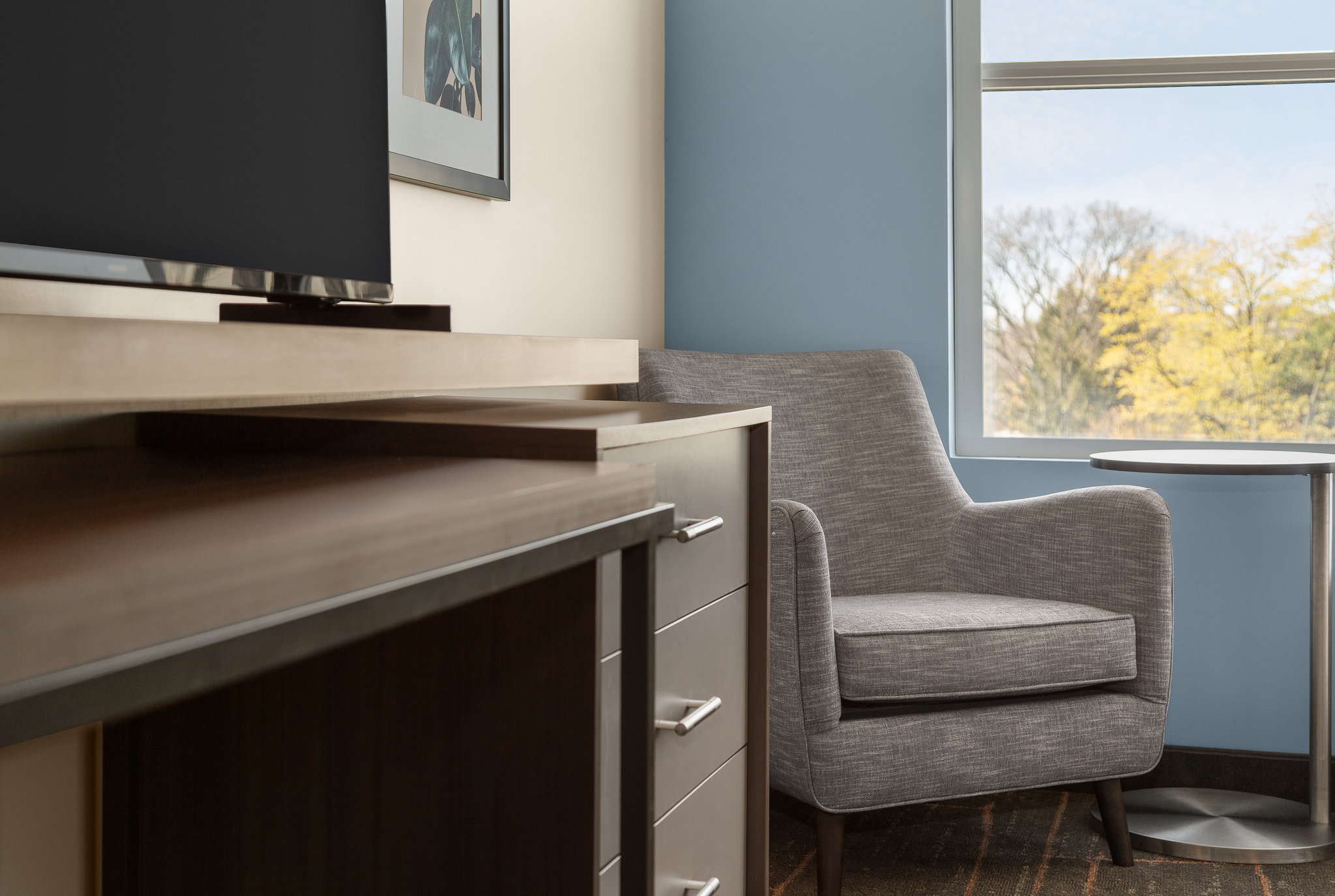 Holiday Inn & Suites Detroit - Troy by IHG Image