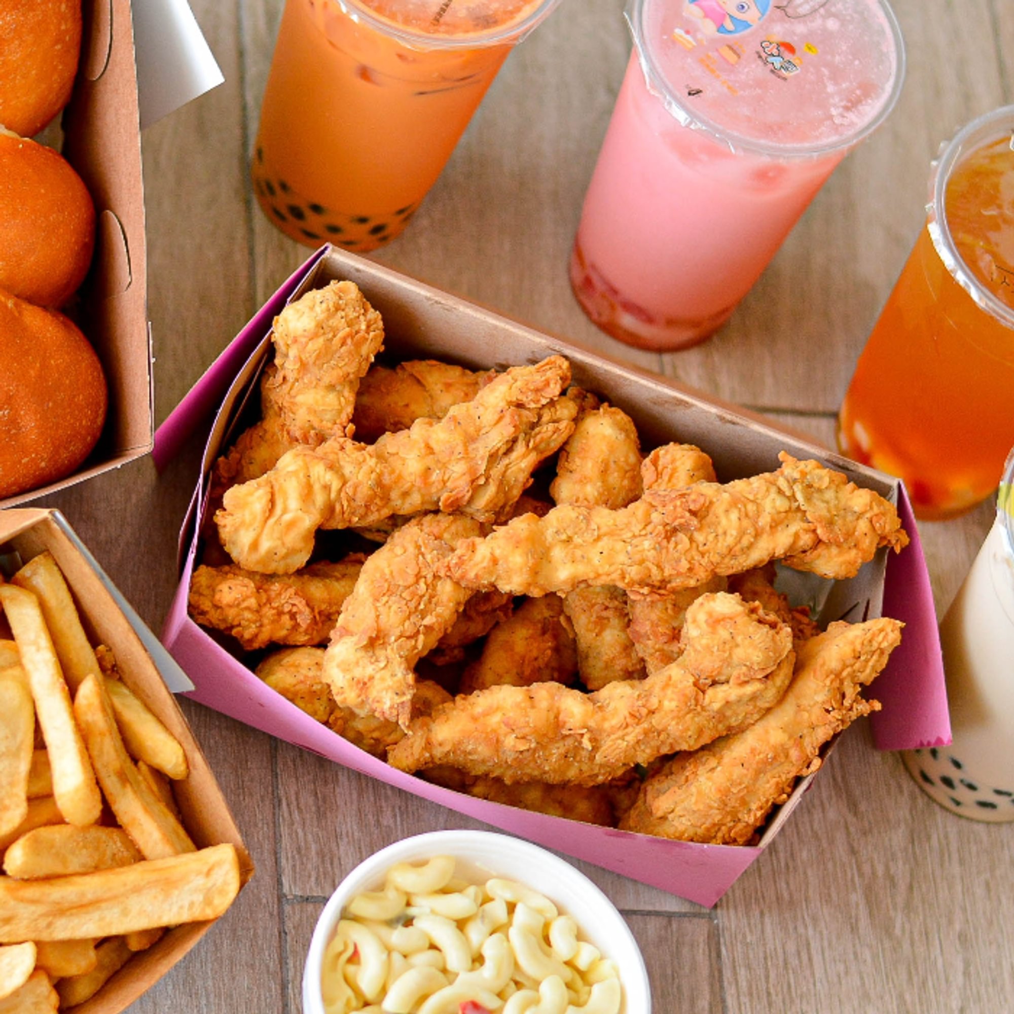 20 PC Chicken Strip Deluxe Meal
