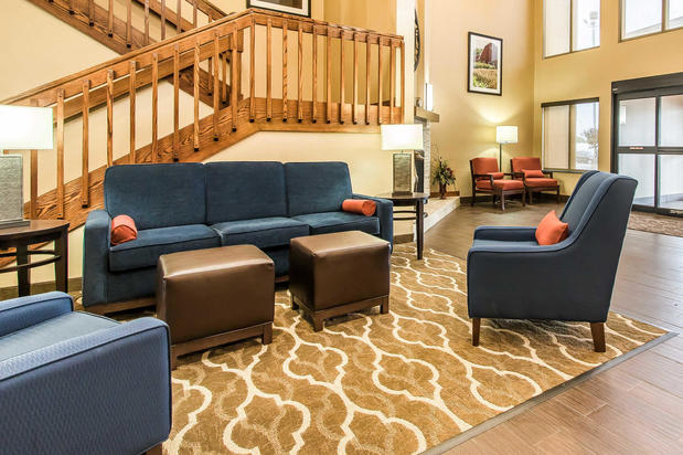 Images Comfort Suites