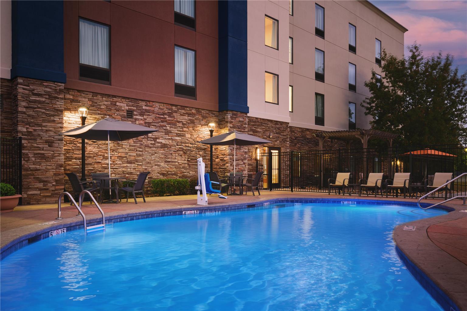 Hampton Inn Waynesboro Image