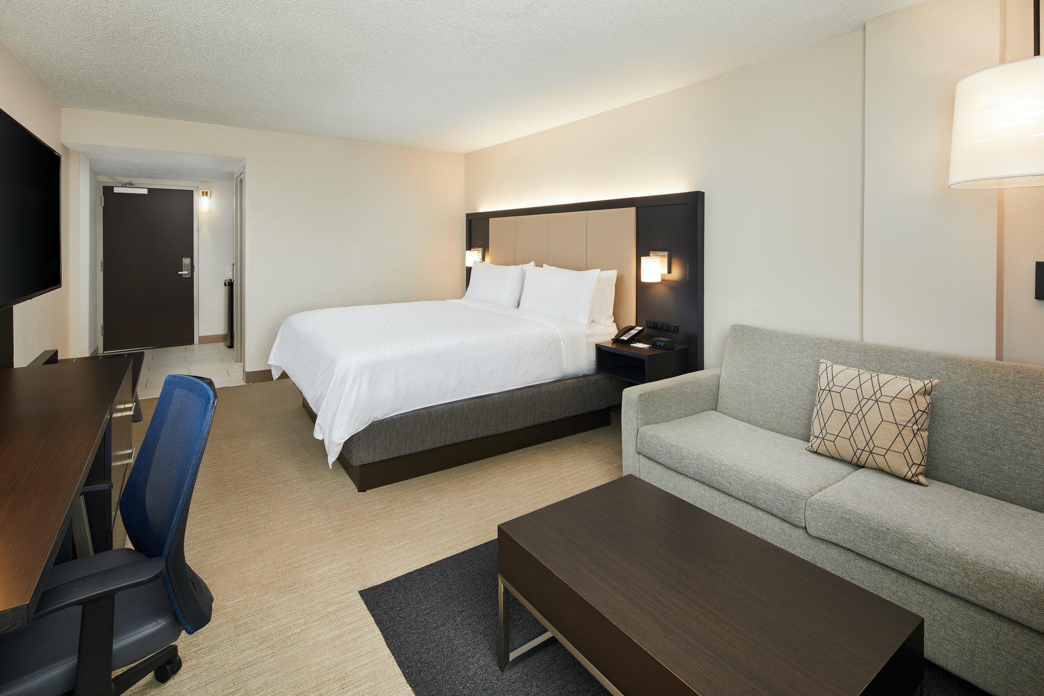 Holiday Inn Express Richmond - Midtown Photo