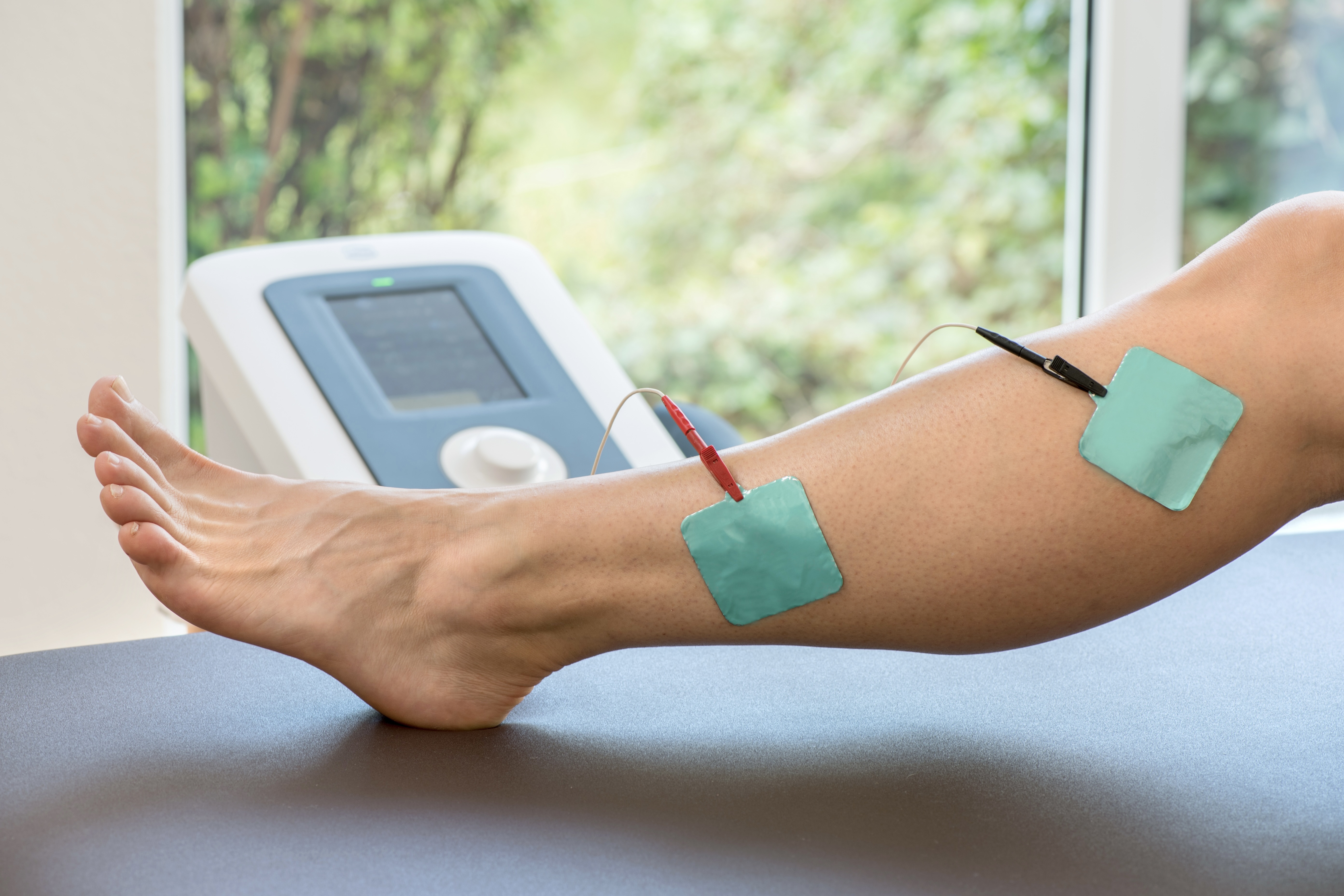 Lasertherapie und Elektrotherapie