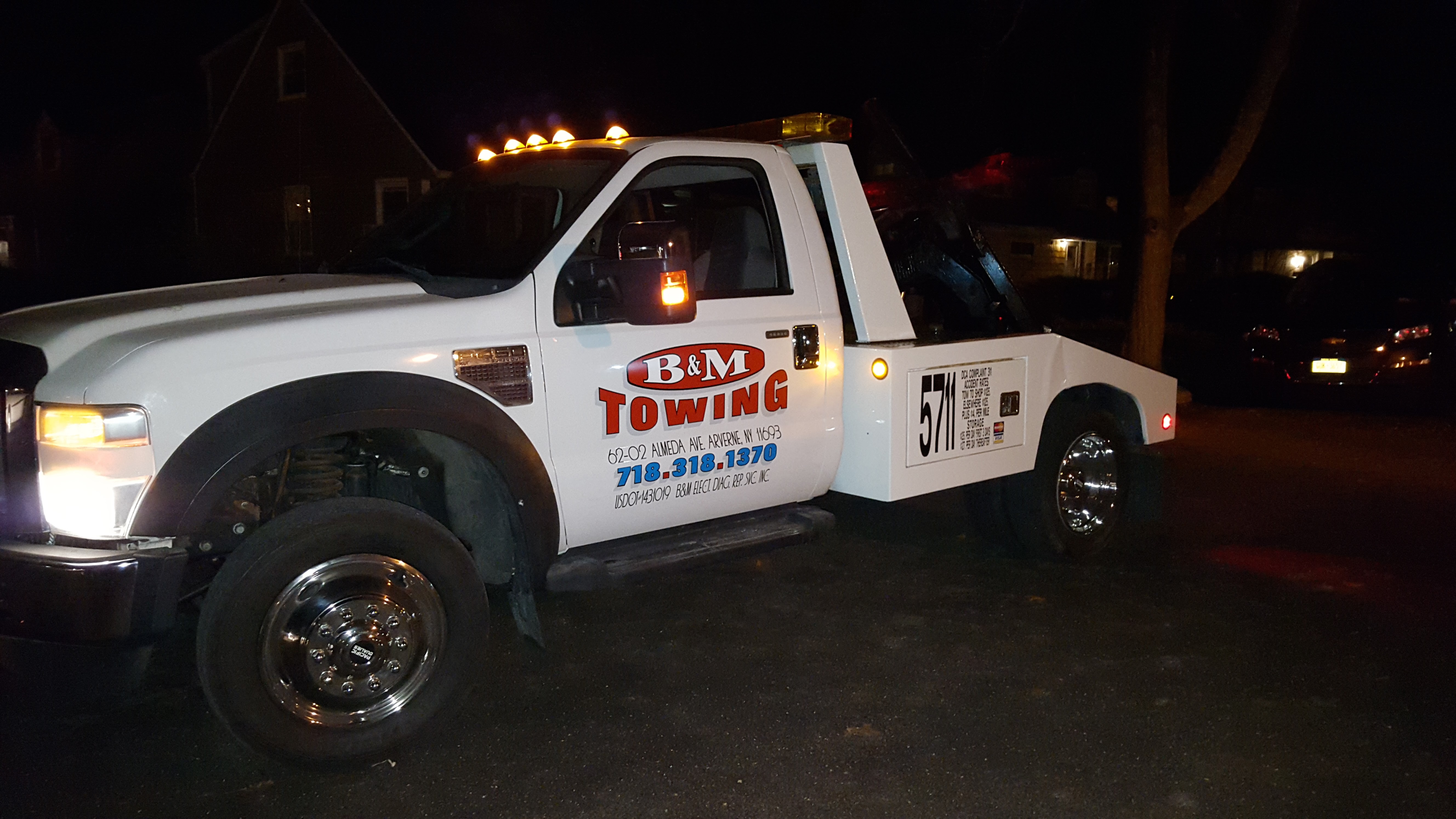 B&M Towing Photo