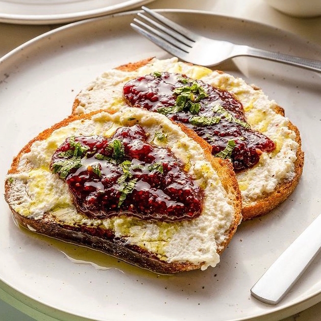 Lotta' Ricotta Toast