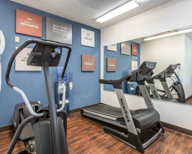 Images Comfort Suites