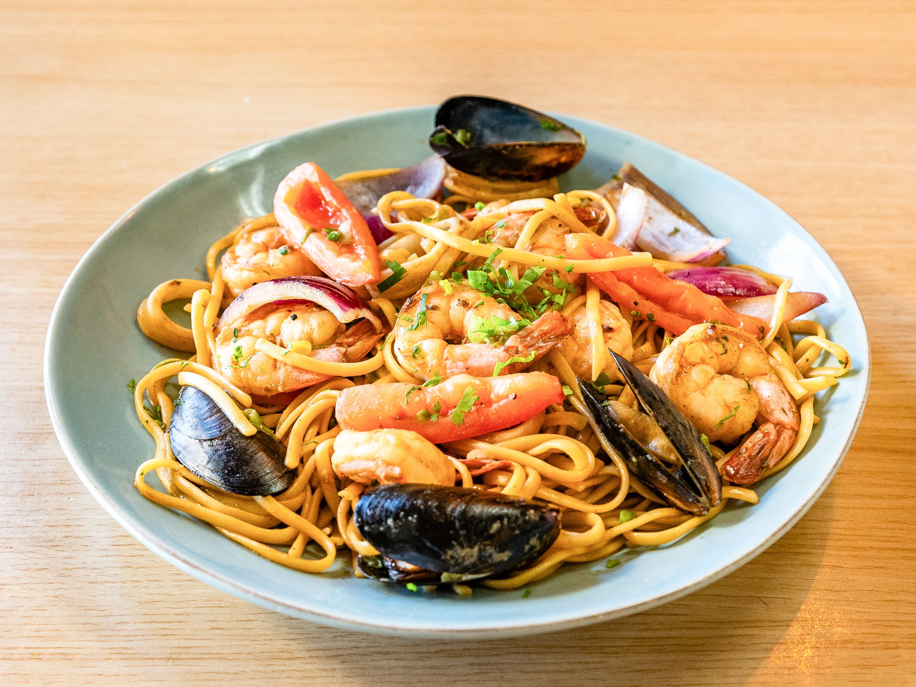 Tallarin Saltado De Mariscos