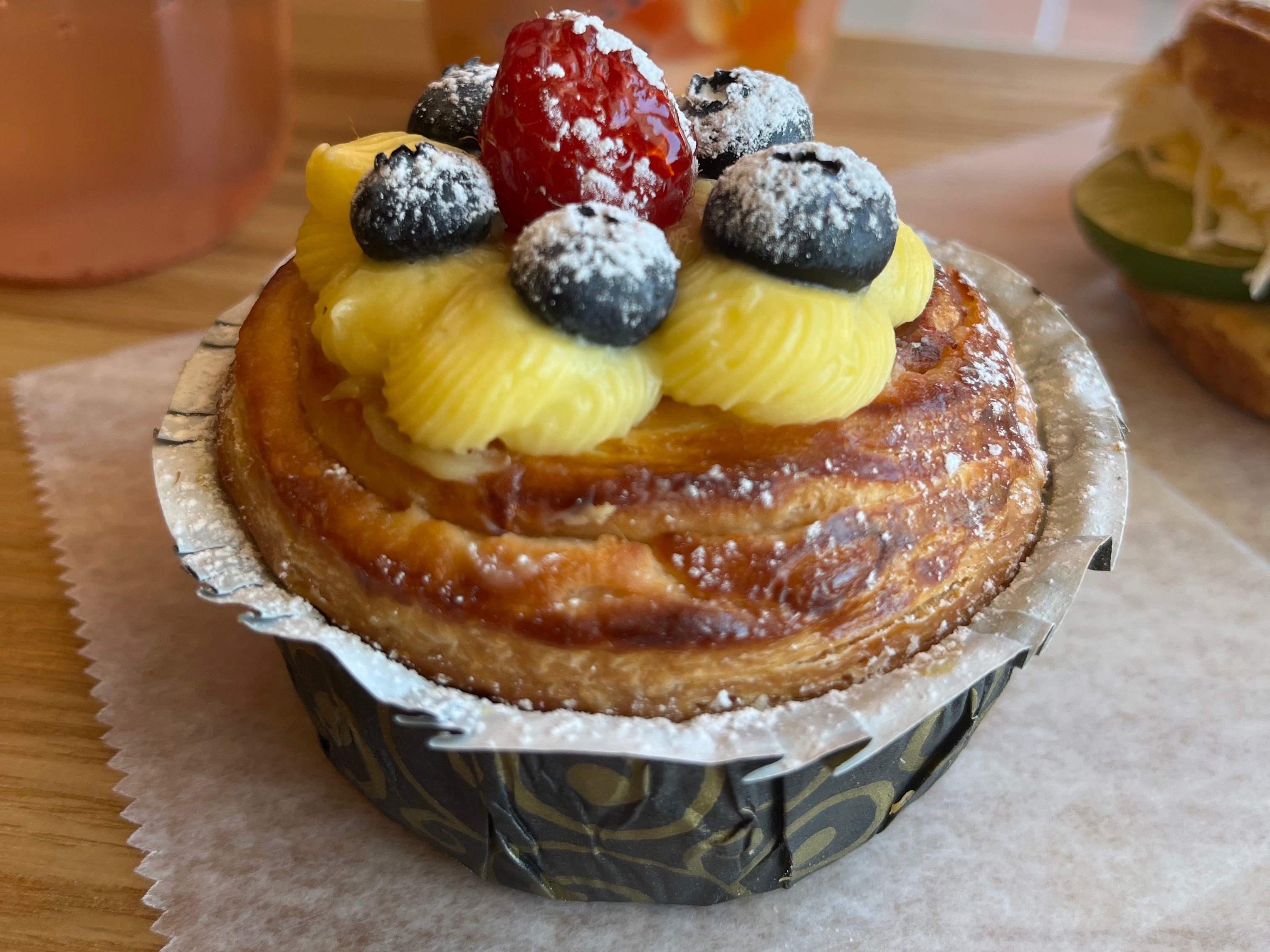 Cruffin Raspberry
