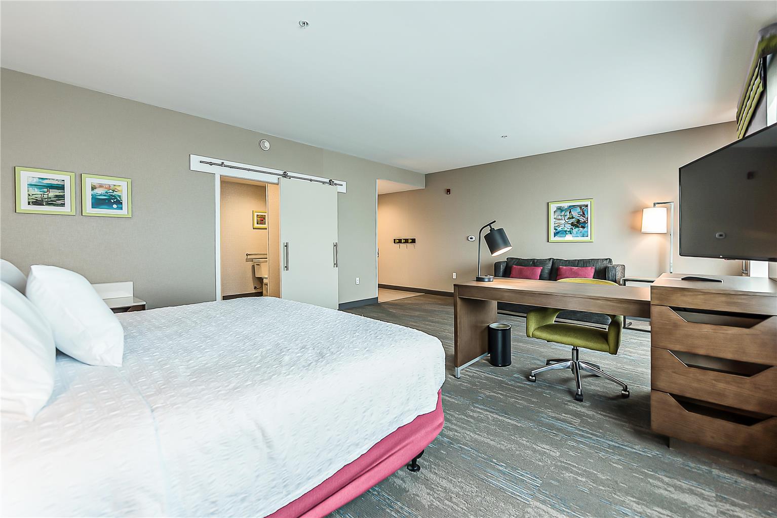 Hampton Inn & Suites Howell Image