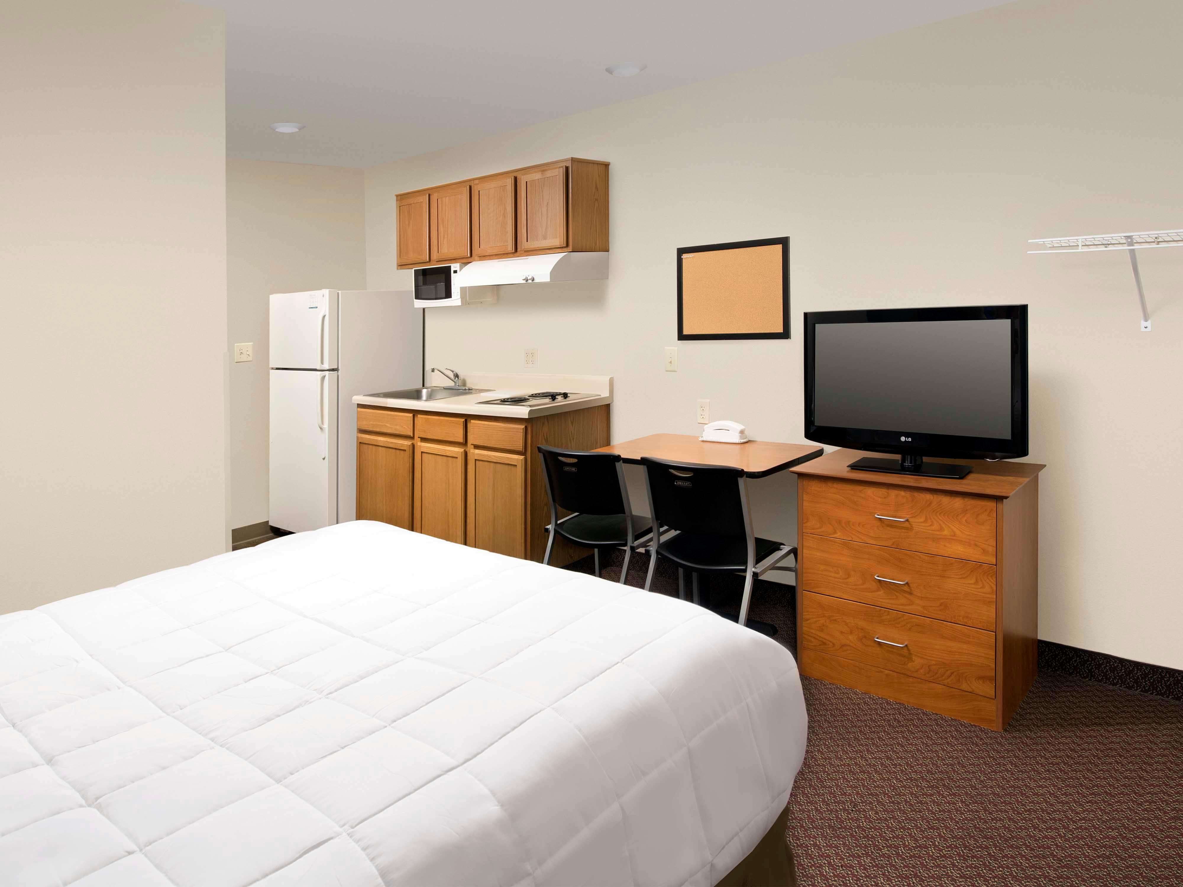 WoodSpring Suites San Antonio I-35 North Photo