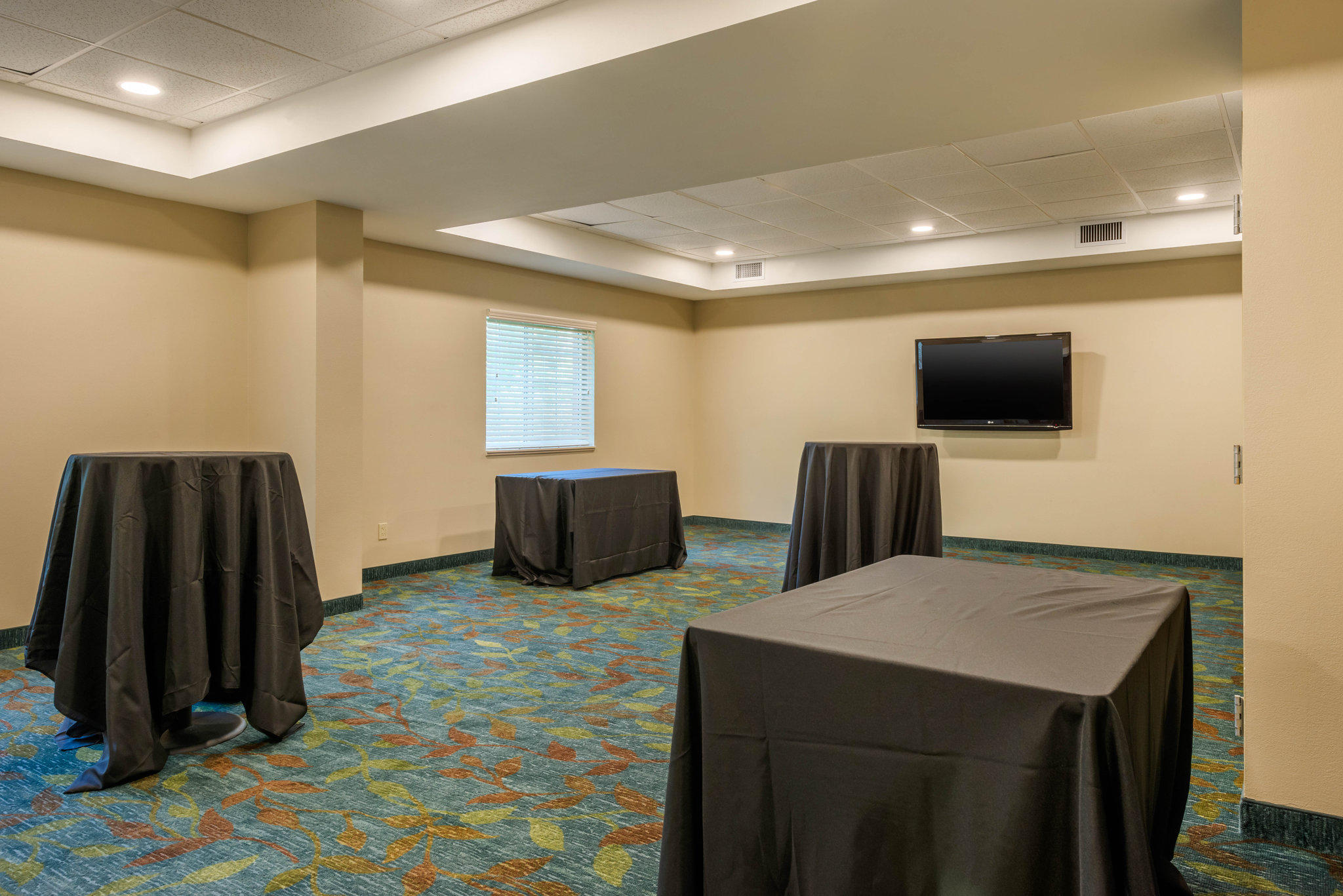 Candlewood Suites Fort Myers-Sanibel Gateway Photo