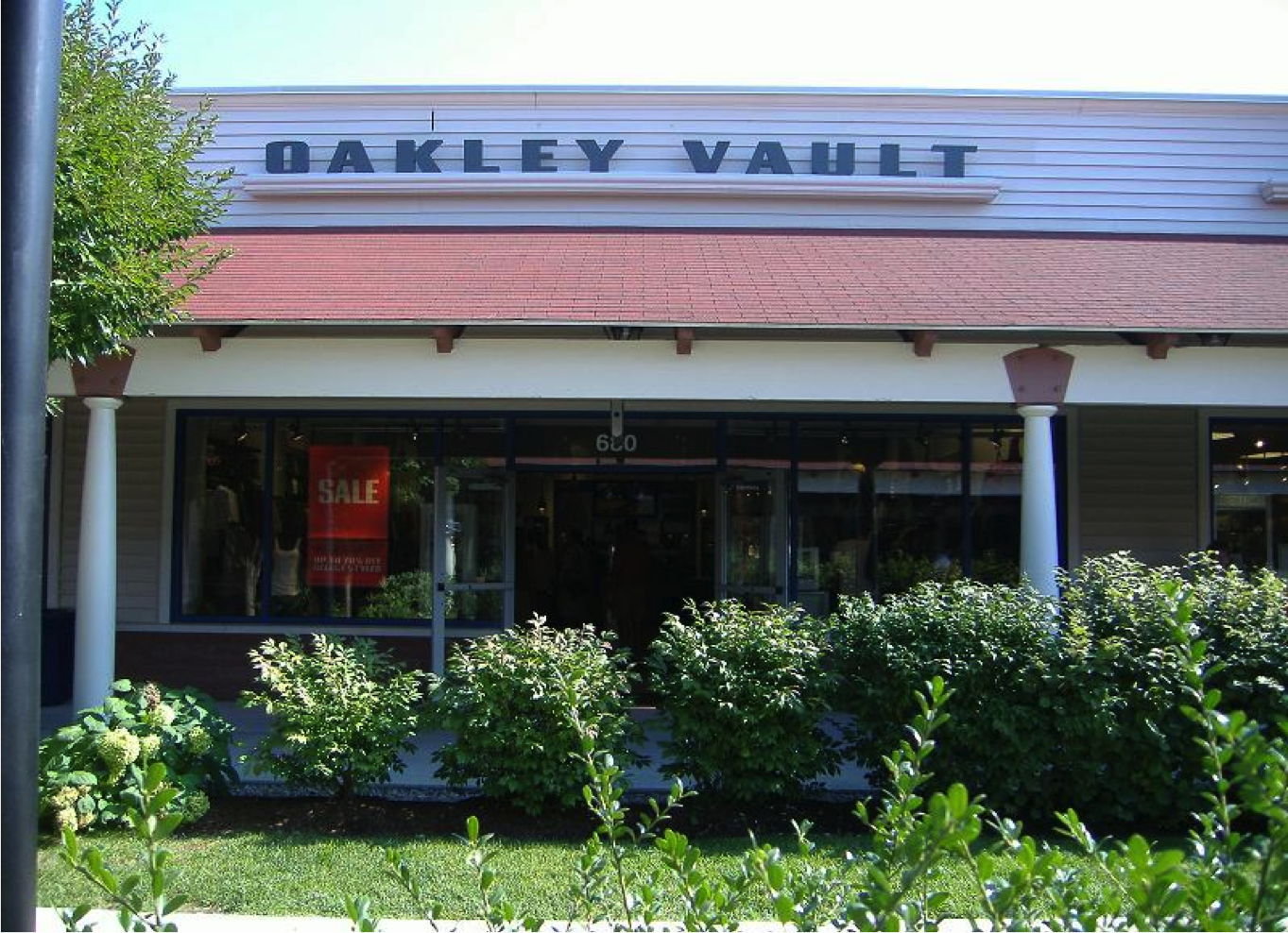 Oakley Vault Photo
