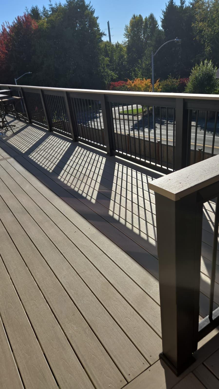 Harbor Deck and Fence Image