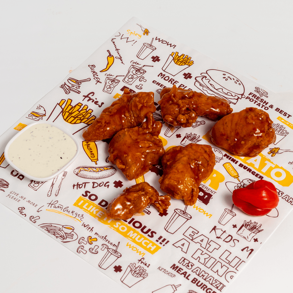 Boneless wings with fries